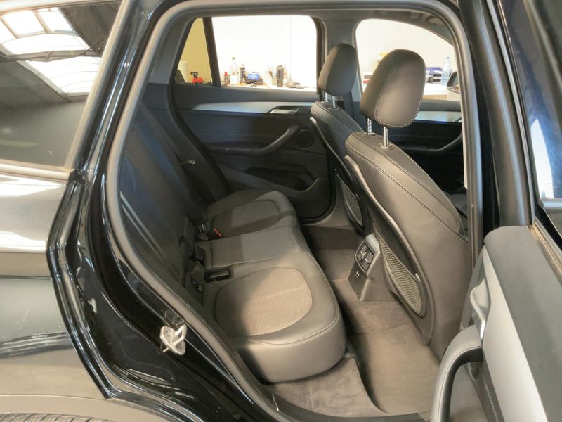 BMW X1 sDrive 18d Advantage — zdjęcie 14