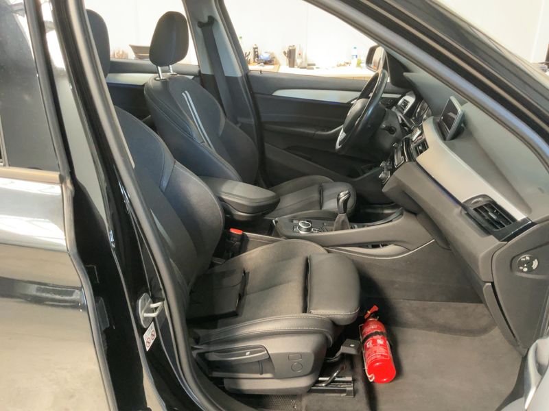 BMW X1 sDrive 18d Advantage — zdjęcie 11