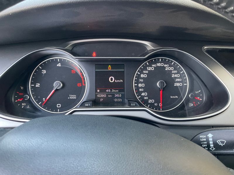Audi A4 2.0 TDI Advanced Edition — zdjęcie 13