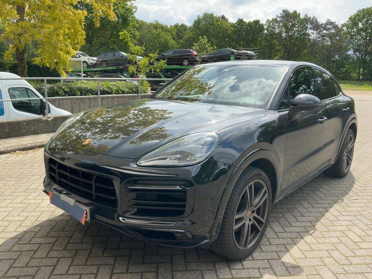 Porsche Cayenne 2020 — photo 1