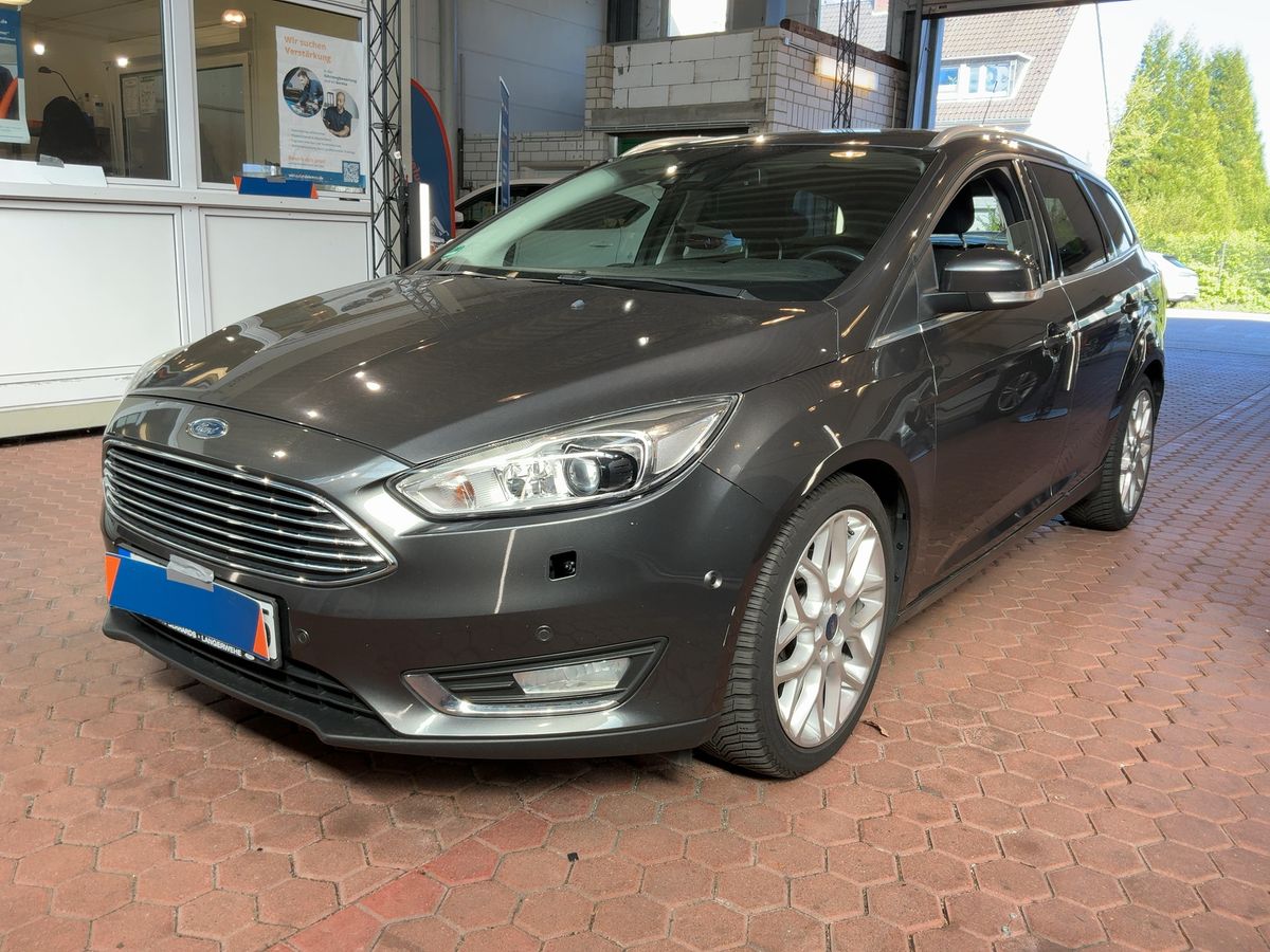 Ford Focus 2015 — photo 1