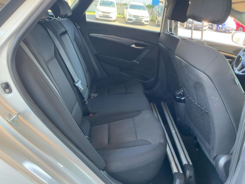 Hyundai i40 1.6 Trend Blue — zdjęcie 14