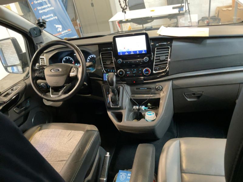 Ford Tourneo Custom 2.0 TDCi 320 L2 Tourneo Titanium X — zdjęcie 12