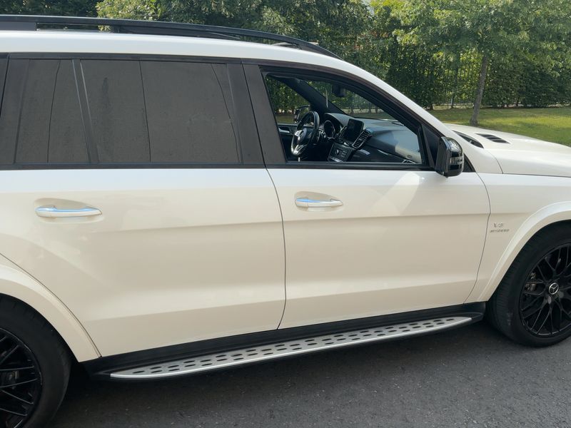 Mercedes-Benz GLS-Klasse GLS 63 AMG 4Matic — zdjęcie 7