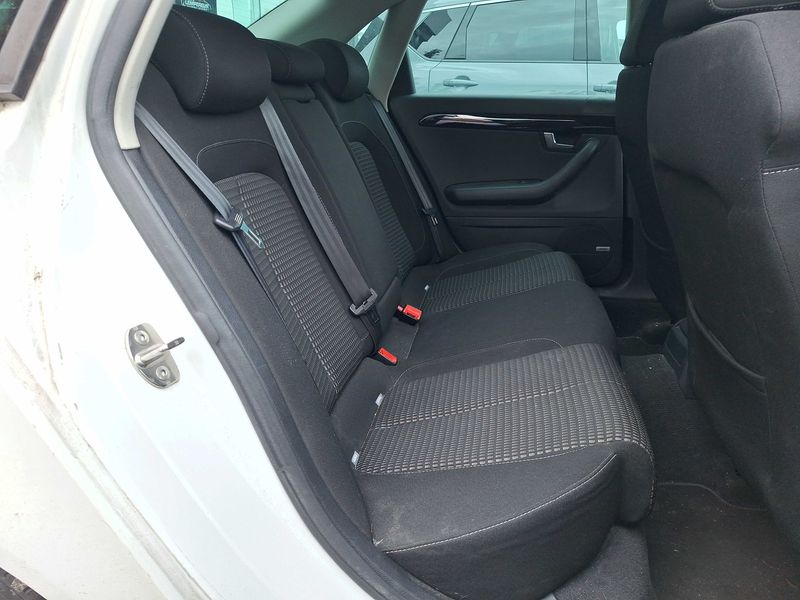 Seat Exeo 2.0 TDI Sport — zdjęcie 14