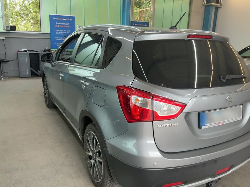 Suzuki SX4 S-Cross 1.6 Top 2WD — zdjęcie 3