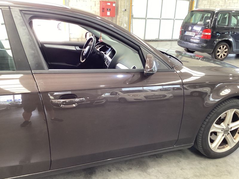 Audi A4 2.0 TDI Ambition 2012 – снимка 22