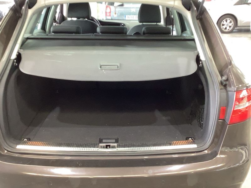 Audi A4 2.0 TDI Ambition 2012 – снимка 15