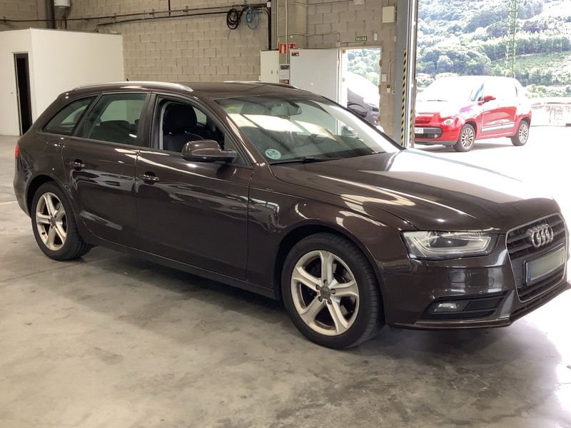 Audi A4 2.0 TDI Ambition 2012 – снимка 12