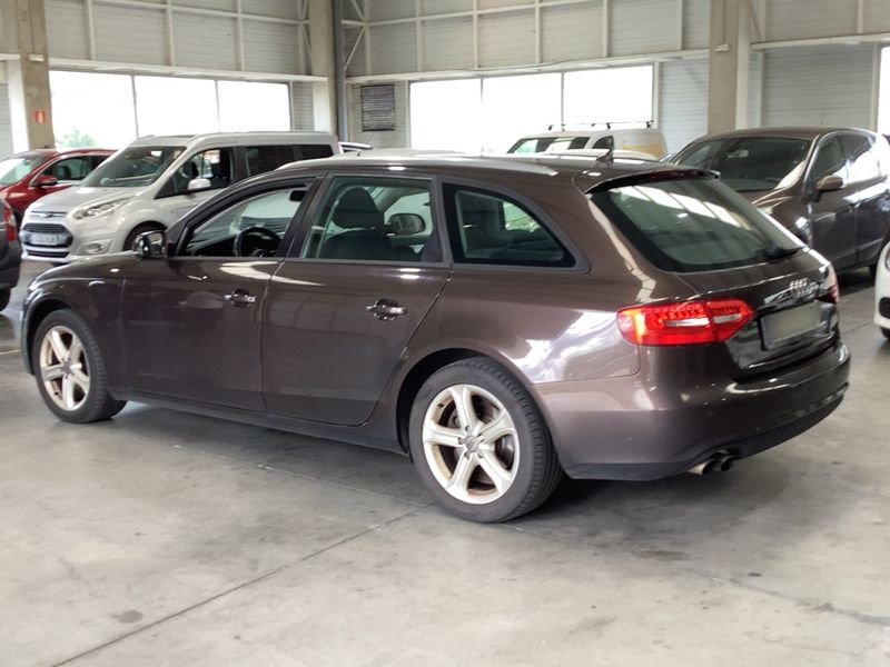 Audi A4 2.0 TDI Ambition 2012 – снимка 6