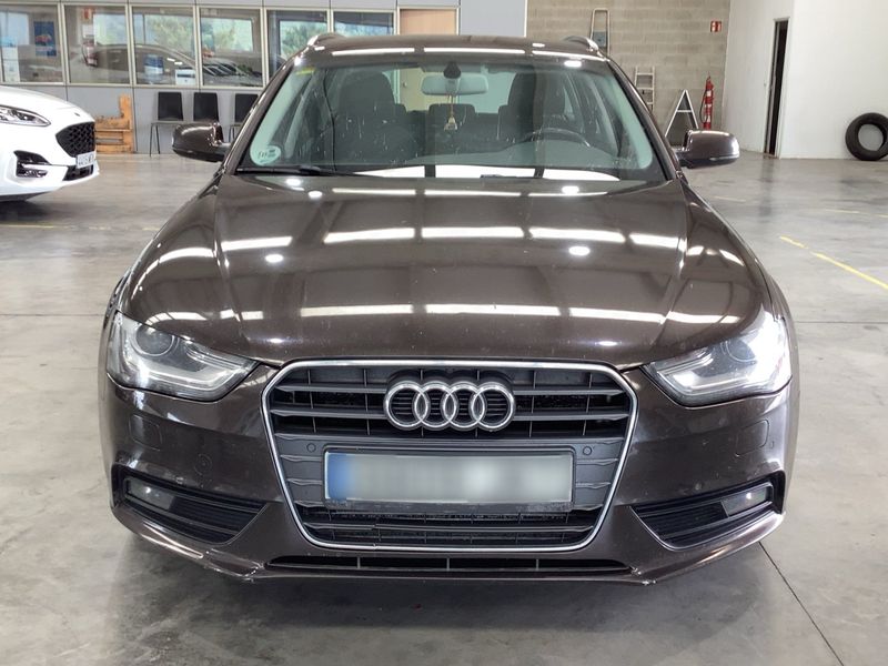 Audi A4 2.0 TDI Ambition 2012 – снимка 14