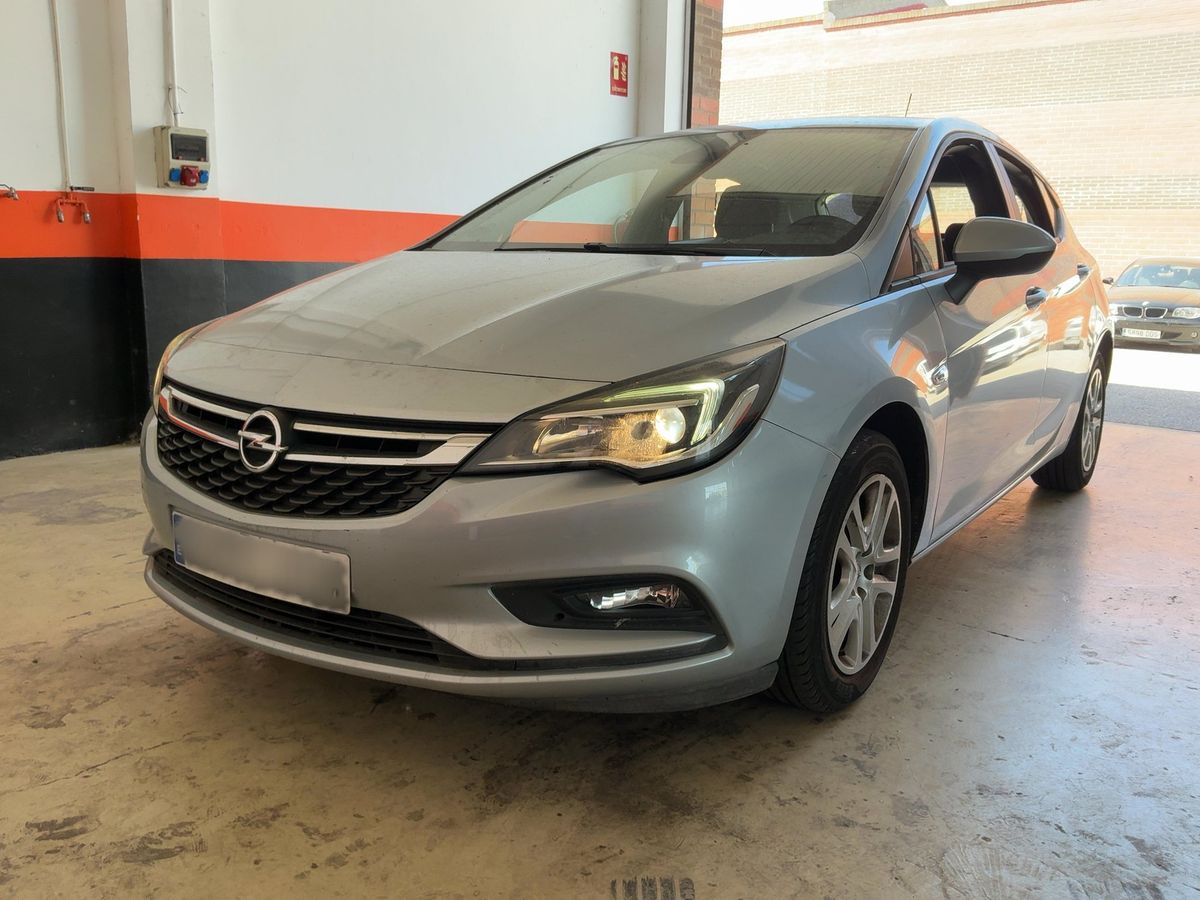 Opel Astra 2016