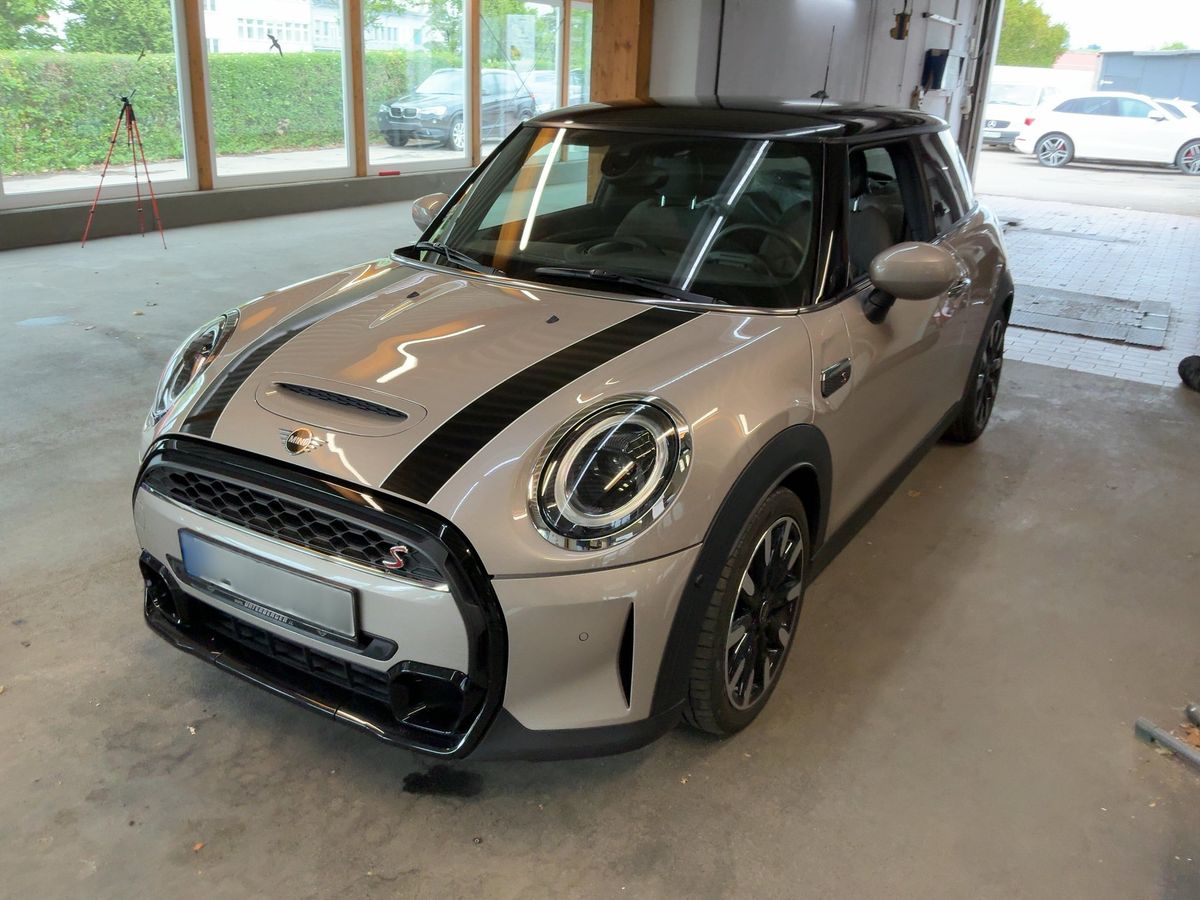 MINI Cooper 2023 — photo 1