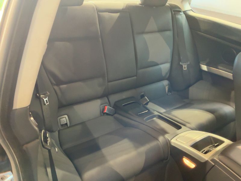 BMW 3er 330i 2010 – снимка 20