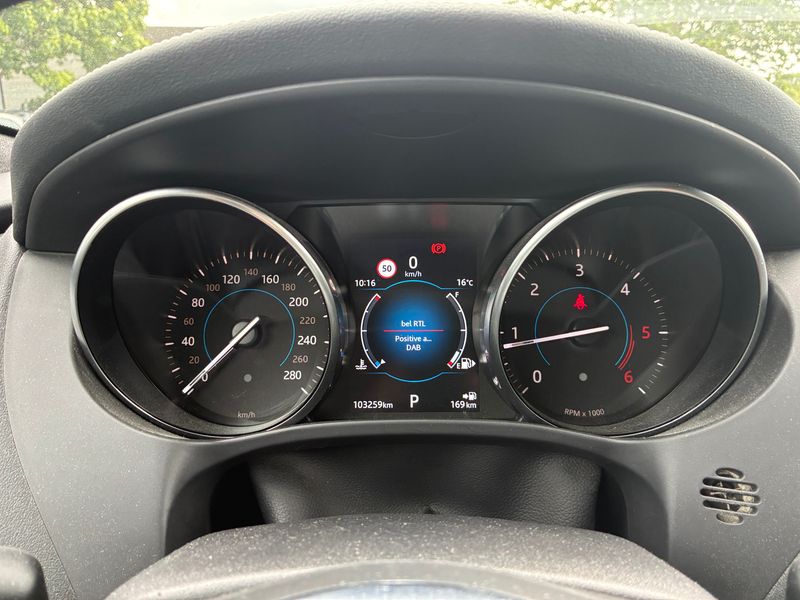 Jaguar F-Pace 20d R-Sport AWD — zdjęcie 12