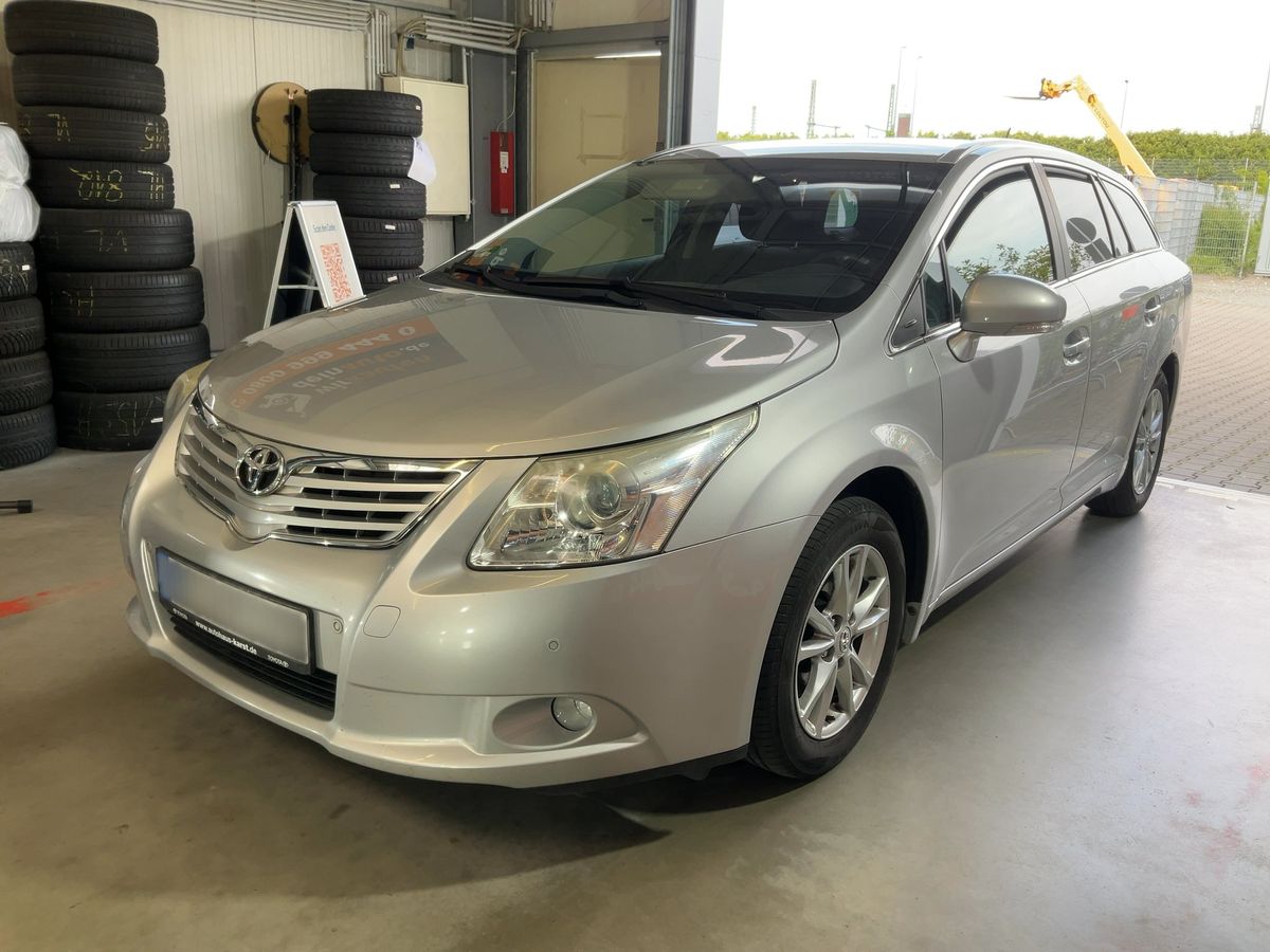 Toyota Avensis 2011