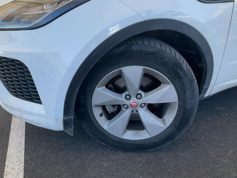 Jaguar E-Pace D150 R-Dynamic AWD 2019 – снимка 3