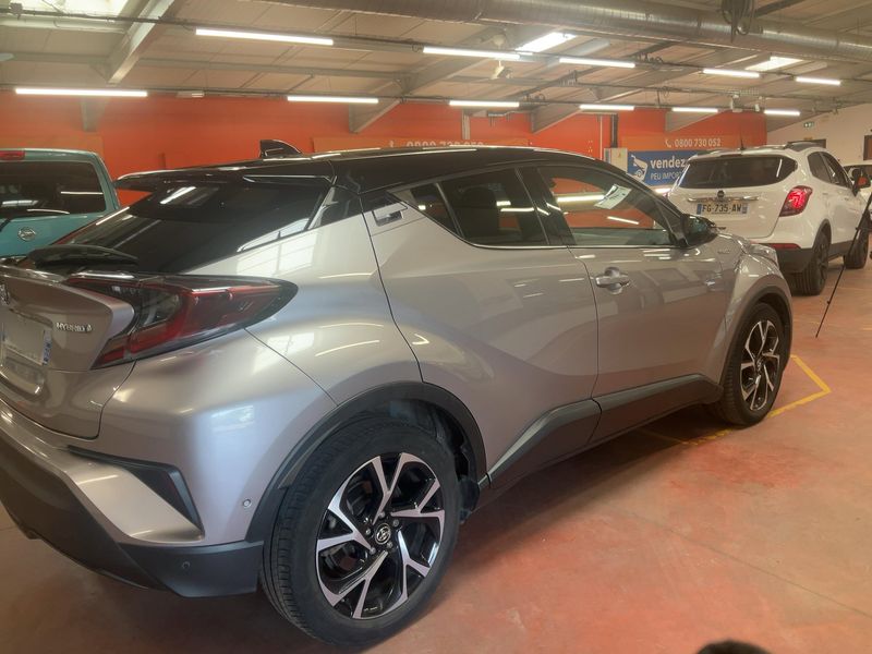 Toyota C-HR 1.8 Hybrid Graphic — zdjęcie 6