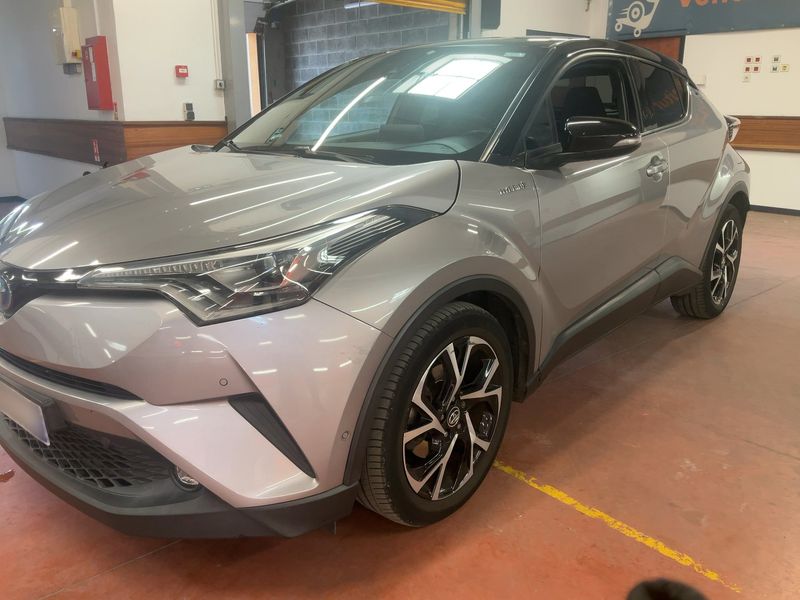 Toyota C-HR 1.8 Hybrid Graphic — zdjęcie 2
