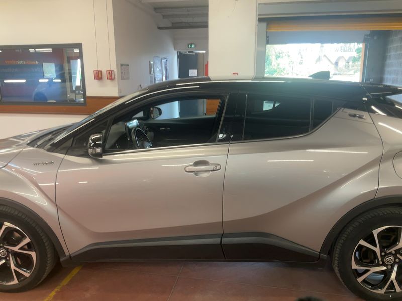 Toyota C-HR 1.8 Hybrid Graphic — zdjęcie 4