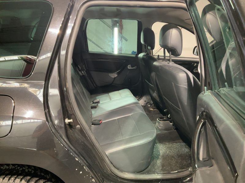 Dacia Duster 1.5 dCi Prestige 4x2 — zdjęcie 14