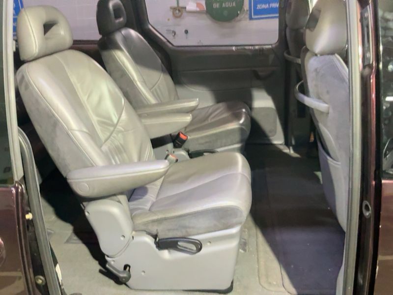 Chrysler Grand Voyager 3.3 LE — zdjęcie 14