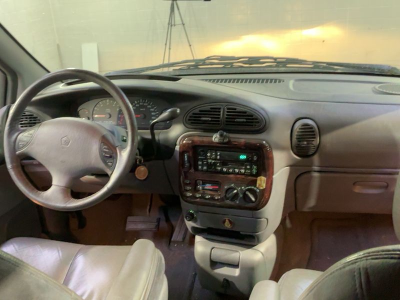 Chrysler Grand Voyager 3.3 LE — zdjęcie 12