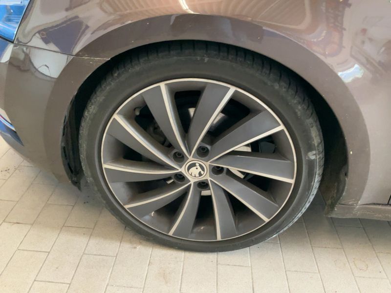 Skoda Octavia 2.0 TDI Laurin & Klement 2017 – снимка 3