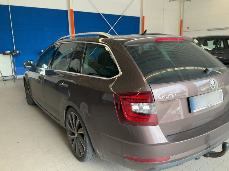 Skoda Octavia 2.0 TDI Laurin & Klement 2017 – снимка 6