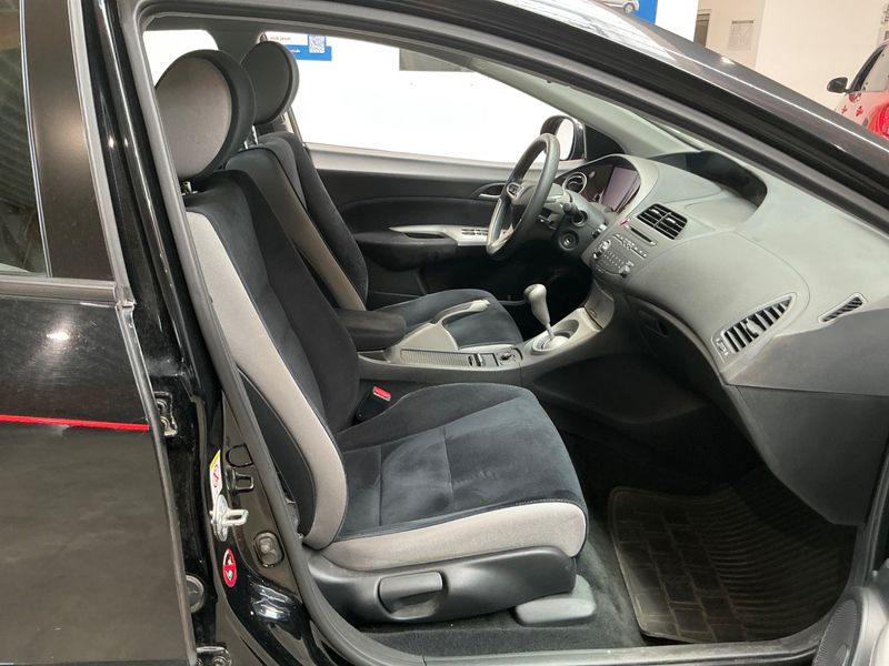 Honda Civic 1.8 VTEC Comfort — zdjęcie 3
