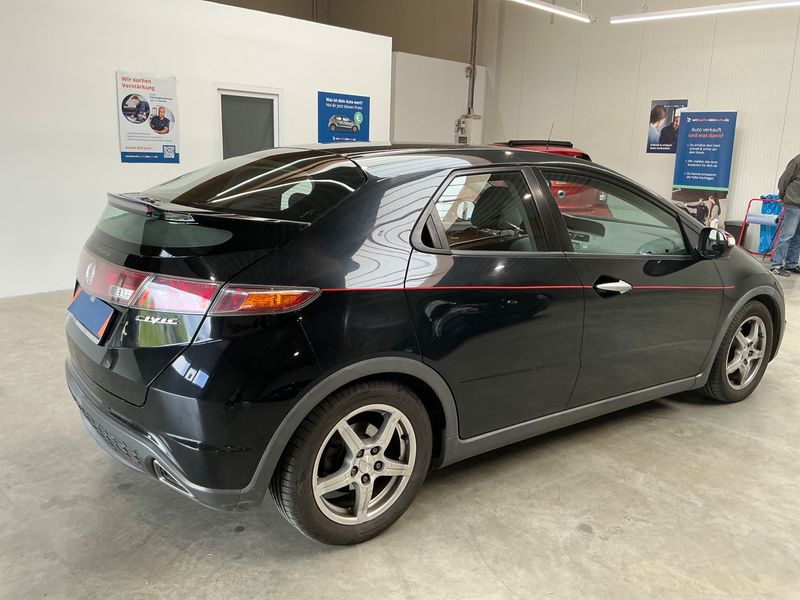 Honda Civic 1.8 VTEC Comfort — zdjęcie 2