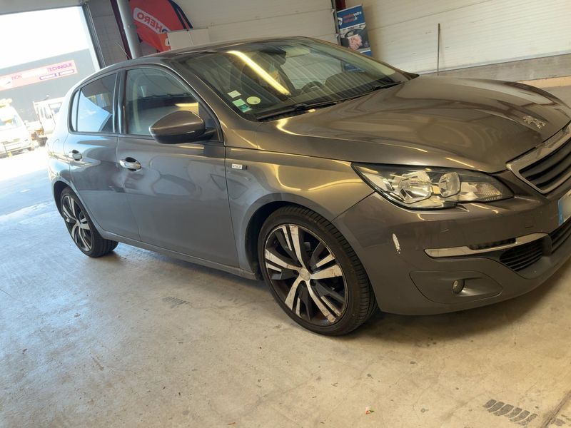 Peugeot 308 1.6 Blue-HDi Style 2016 – снимка 12