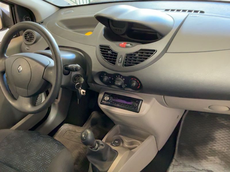 Renault Twingo 1.2 Authentique — zdjęcie 12