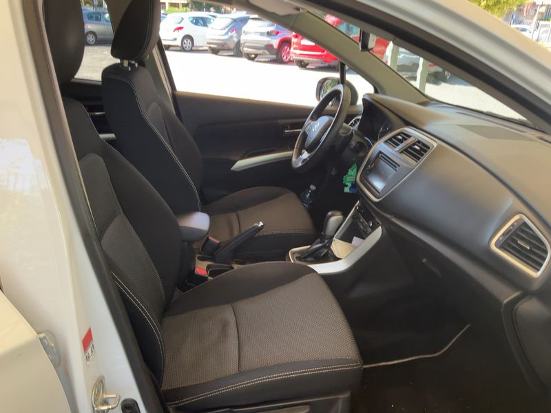 Suzuki SX4 S-Cross 1.6 Top 2WD — zdjęcie 11