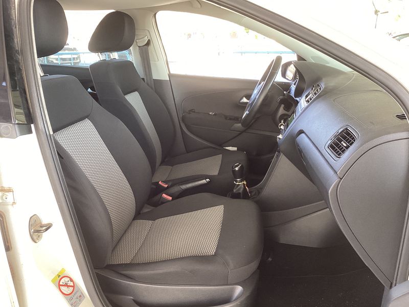 Volkswagen Polo 1.2 TSI Advance 2013 – снимка 16