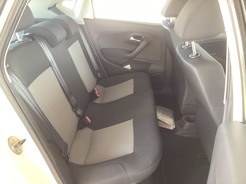 Volkswagen Polo 1.2 TSI Advance 2013 – снимка 19