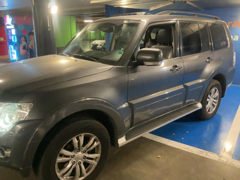 Mitsubishi Pajero 3.2 DI-D Kaiteki — zdjęcie 2