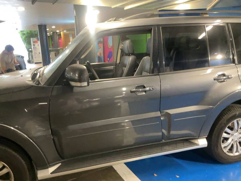 Mitsubishi Pajero 3.2 DI-D Kaiteki — zdjęcie 4
