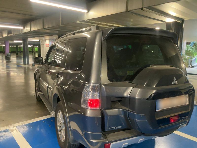 Mitsubishi Pajero 3.2 DI-D Kaiteki — zdjęcie 3
