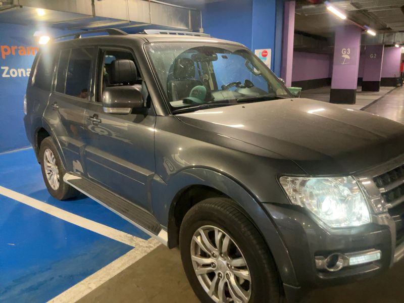 Mitsubishi Pajero 3.2 DI-D Kaiteki — zdjęcie 8