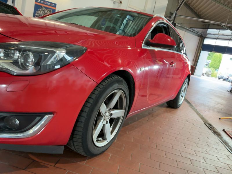Opel Insignia Sports Tourer 2.0 CDTI Biturbo Innovation 4x4 2013 – снимка 2