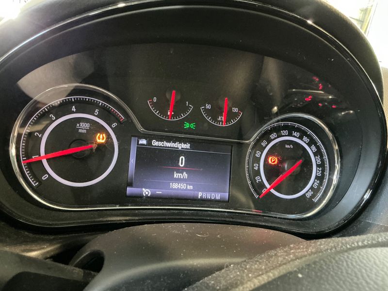 Opel Insignia Sports Tourer 2.0 CDTI Biturbo Innovation 4x4 2013 – снимка 18