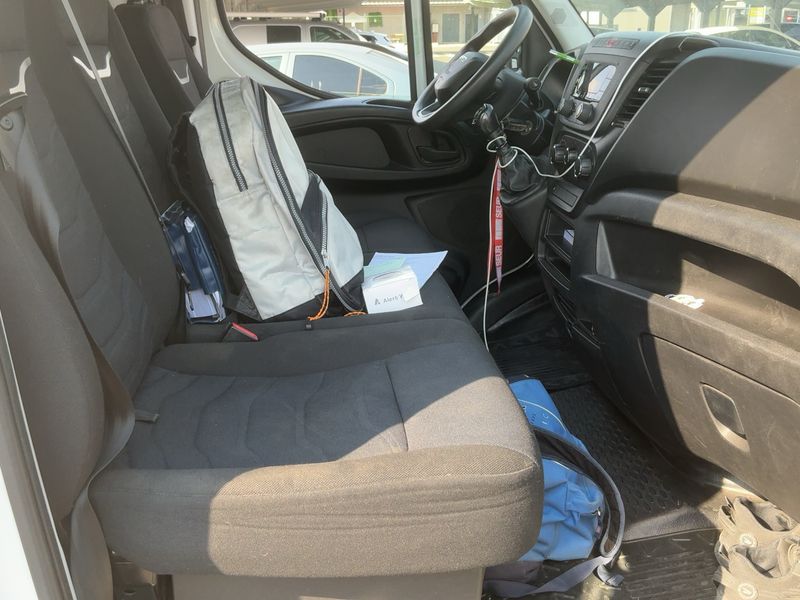 Iveco Daily 2.3 Diesel HKa 33 S V Radstand 3520 L — zdjęcie 11