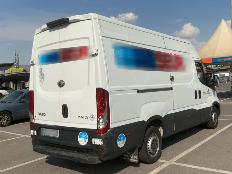 Iveco Daily 2.3 Diesel HKa 33 S V Radstand 3520 L — zdjęcie 6