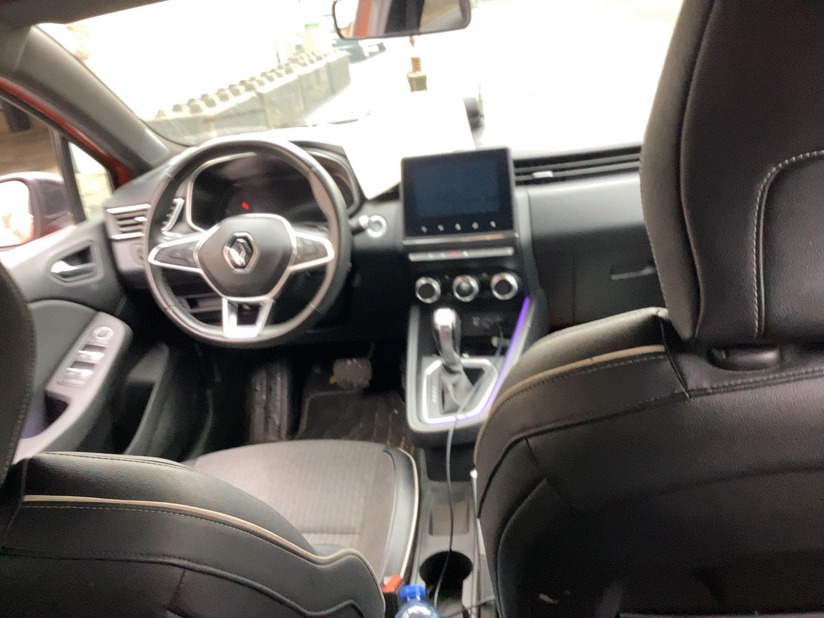 Renault Clio 2020 — photo 18