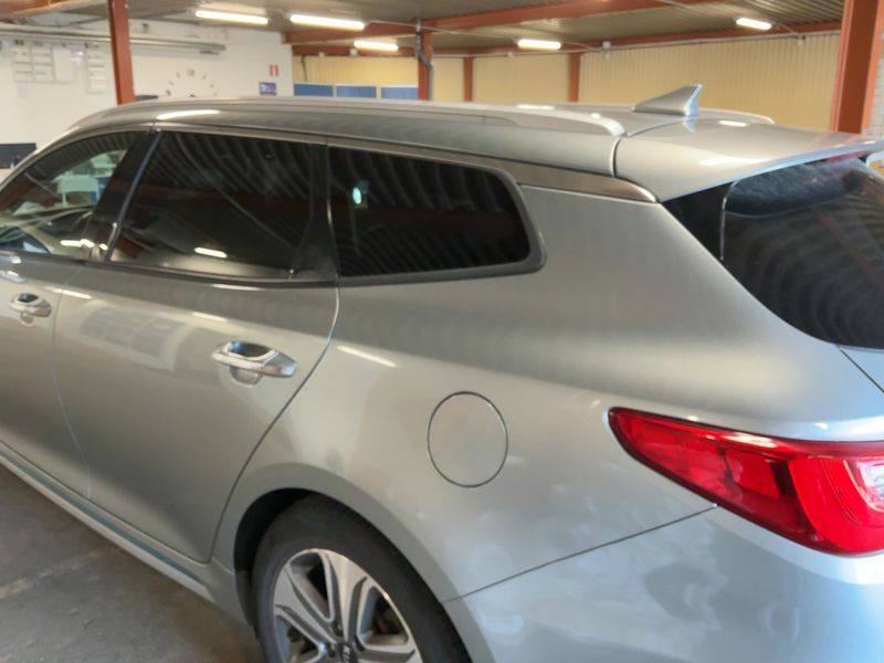Kia Optima 2.0 Hybrid Attract — zdjęcie 3