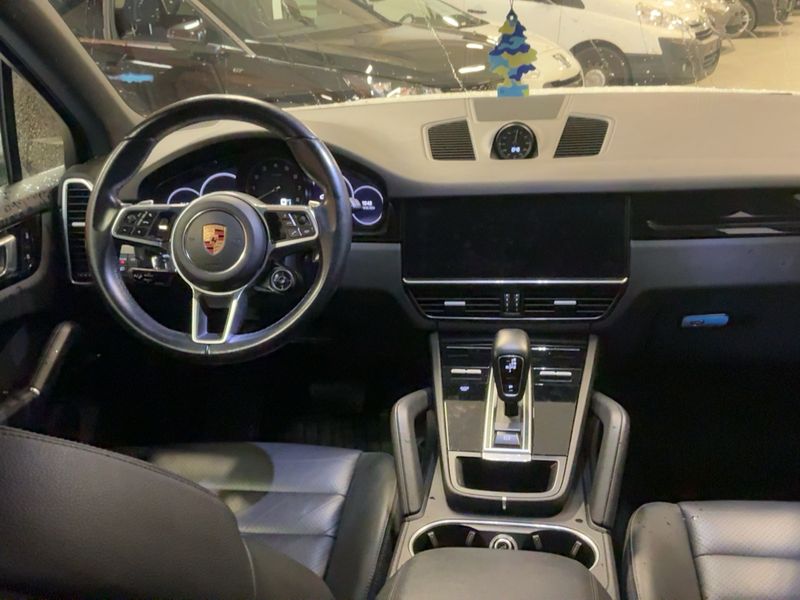 Porsche Cayenne E-Hybrid — zdjęcie 12