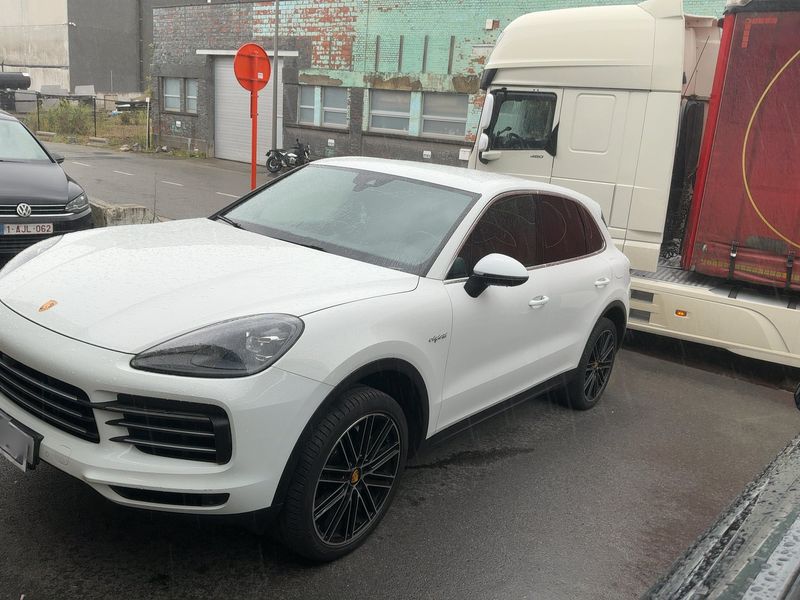 Porsche Cayenne E-Hybrid — zdjęcie 2