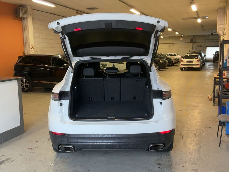 Porsche Cayenne E-Hybrid — zdjęcie 10