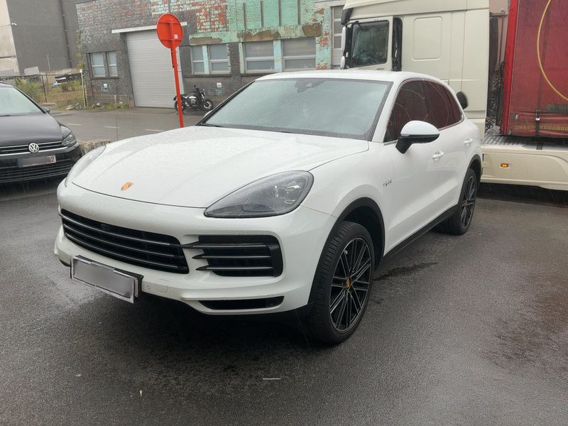 Porsche Cayenne E-Hybrid — zdjęcie 1
